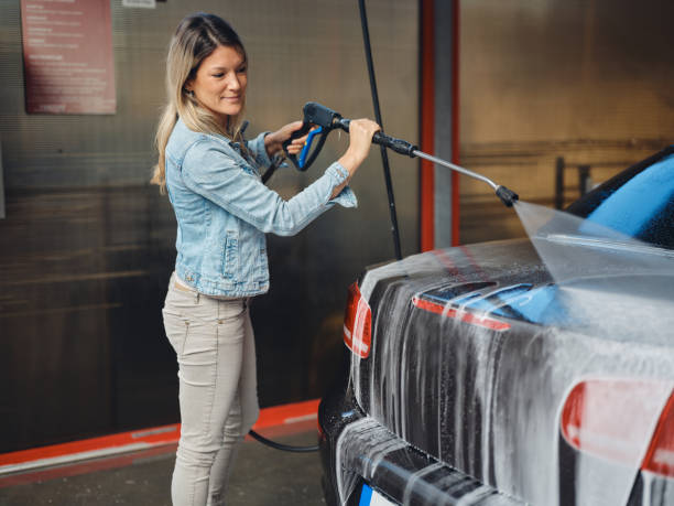 Best Sidewalk Pressure Washing  in Algona, WA